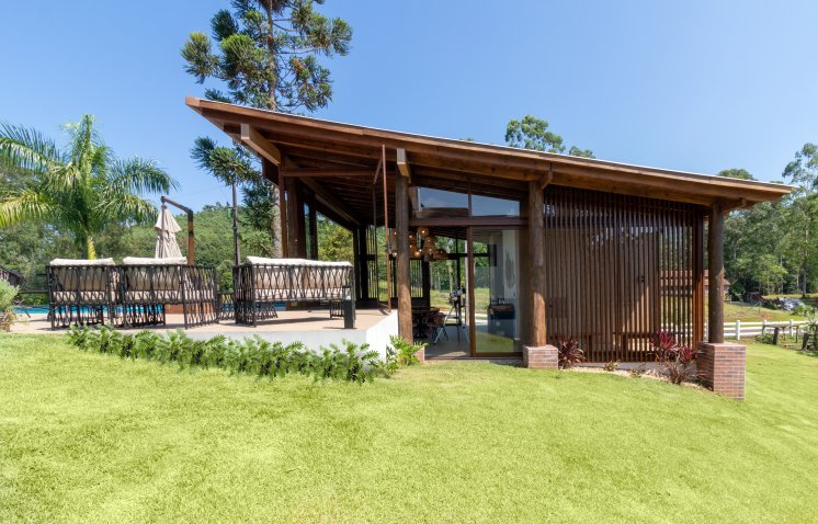 �REA EXTERNA / PAISAGISMO / PISCINA